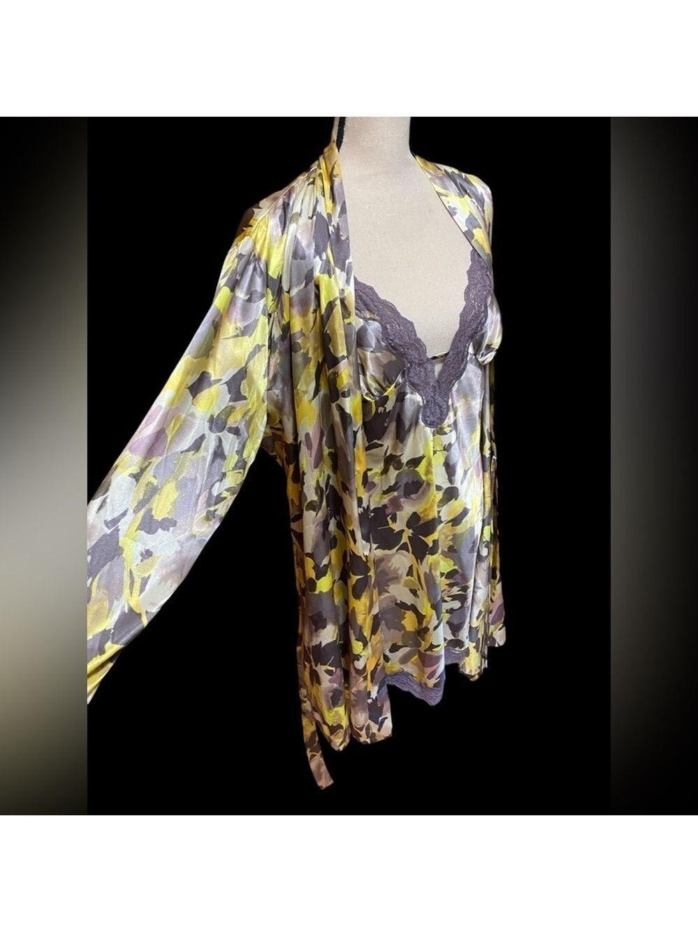 Hunkemoller-NWT size Large (robe & nightie). Gorgeous Dutch brand. New with tags